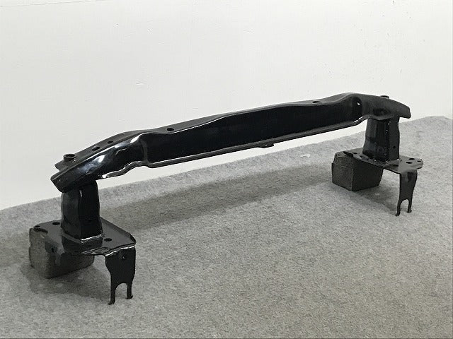 新品!トゥアレグ 7L系 純正 フロント バンパー ホースメント 7.L0.807.109.E 7L0807109E フォルクスワーゲン(134920)