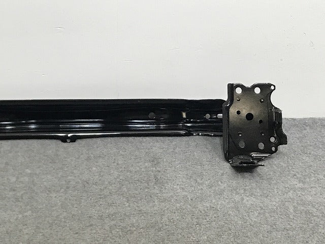 新品!トゥアレグ 7L系 純正 フロント バンパー ホースメント 7.L0.807.109.E 7L0807109E フォルクスワーゲン(134920)