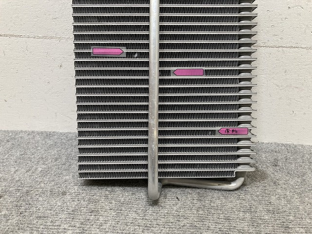 新品!Eクラス W210/1995-2002 社外 エアコン エバポレーター 2108300958 メルセデスベンツ(134970)