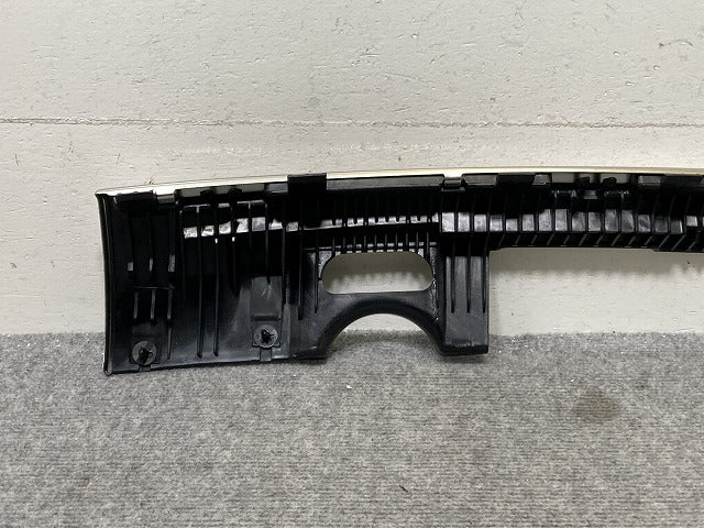 新品!A6(C5)オールロードクワトロ 4B系 純正 リア バンパーガード/アンダーカバー 4Z7 807 835 B 4Z7807835B シルバー アウディ(134981)