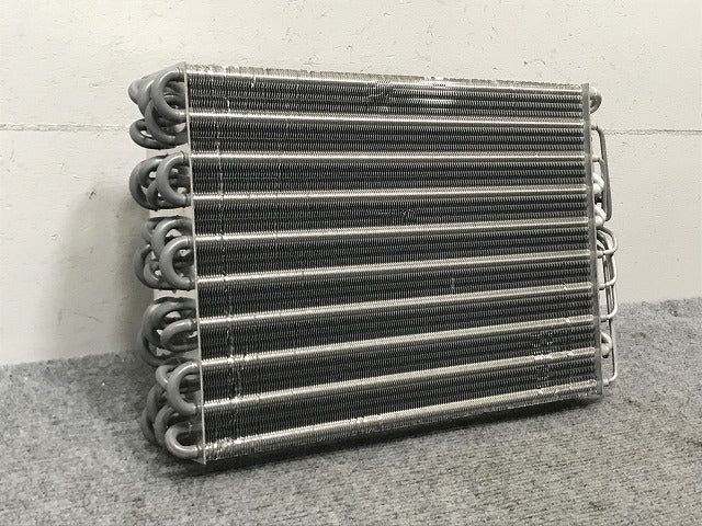 新品!Eクラス W210/1995-2002 社外 エアコン エバポレーター 2108300458 メルセデスベンツ(134985)