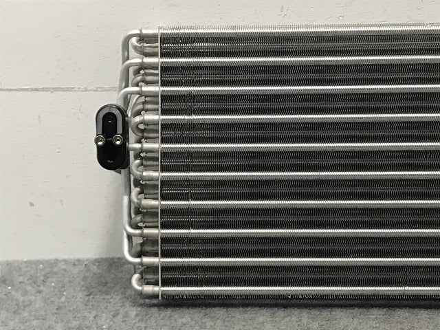 新品!Eクラス W210/1995-2002 社外 エアコン エバポレーター 2108300458 メルセデスベンツ(134985)