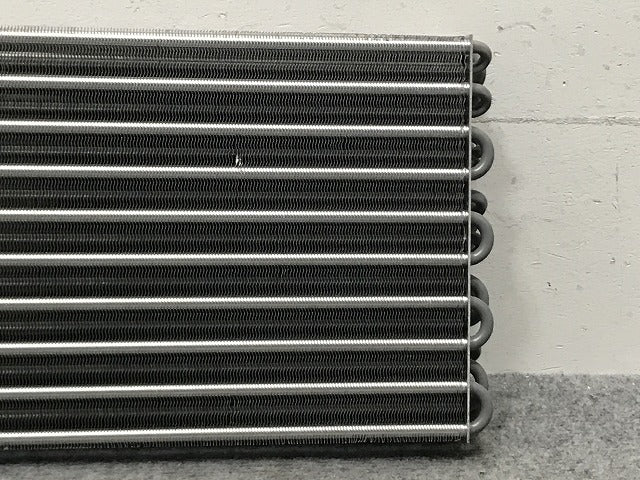 新品!Eクラス W210/1995-2002 社外 エアコン エバポレーター 2108300458 メルセデスベンツ(134986)