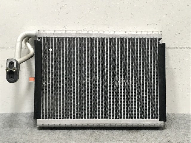 新品!Cクラス W204/2007-2014 社外 エアコン エバポレーター COOLXPERT製 2048300058 メルセデスベンツ(134987)