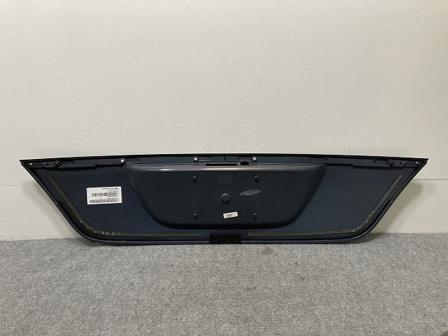 新品!Eクラス W211 純正 リア ナンバーベース/トランクリッド ガーニッシュ A211 7500337 21175003379999 未塗装 メルセデスベンツ(134995)