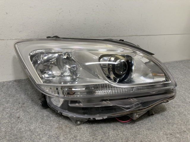 マークXジオ ANA10/ANA15/GGA10 純正 右 ヘッドライト/ランプ キセノン HID AFS無 レベライザー 刻印S STANLEY 72-2 トヨタ(135020)