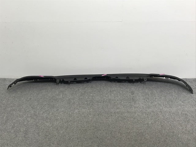 新品!Cクラス W205 純正 リア バンパーガーニッシュ/ディフューザー/アンダー A 205 885 11 38 2058856938 素地 メルセデスベンツ(135041)