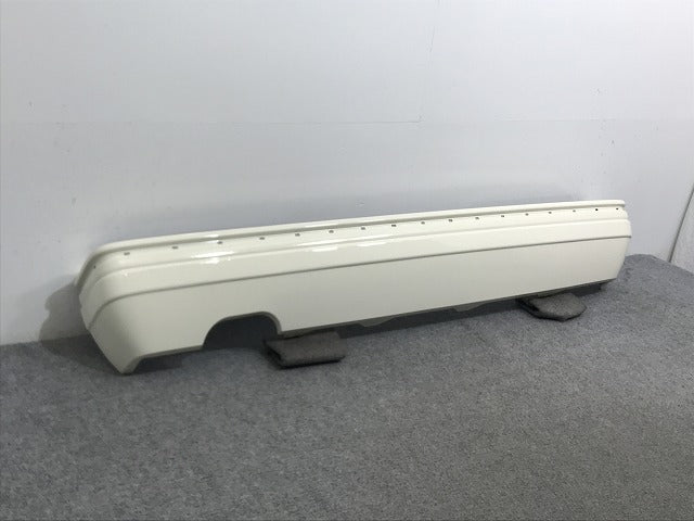 新品!セドリック/グロリア Y31系 純正 リア バンパー 85022 10V00 H5022-VS0MA ホワイト ソリッド 日産(135073)