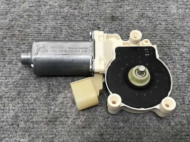 新品!5シリーズ /E60/E61 純正 右 フロント ドアレギュレータモーター/パワーウィンドウモーター 997 748-100 67626981142 BMW(135080)