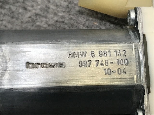 新品!5シリーズ /E60/E61 純正 右 フロント ドアレギュレータモーター/パワーウィンドウモーター 997 748-100 67626981142 BMW(135080)