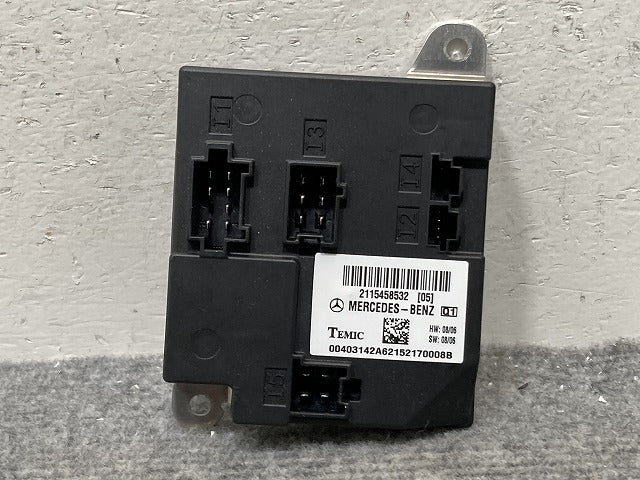新品!Eクラス W211 純正 コントロールユニット 2115458532 A211 545 85 32 メルセデスベンツ(135085)