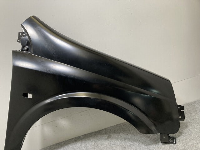 新品!ラフェスタ B30/NB30 純正 右 フロント フェンダー 63100-EN035 未塗装 日産(135113)