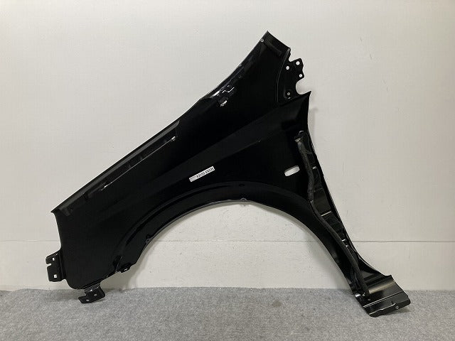 新品!ラフェスタ B30/NB30 純正 右 フロント フェンダー 63100-EN035 未塗装 日産(135113)