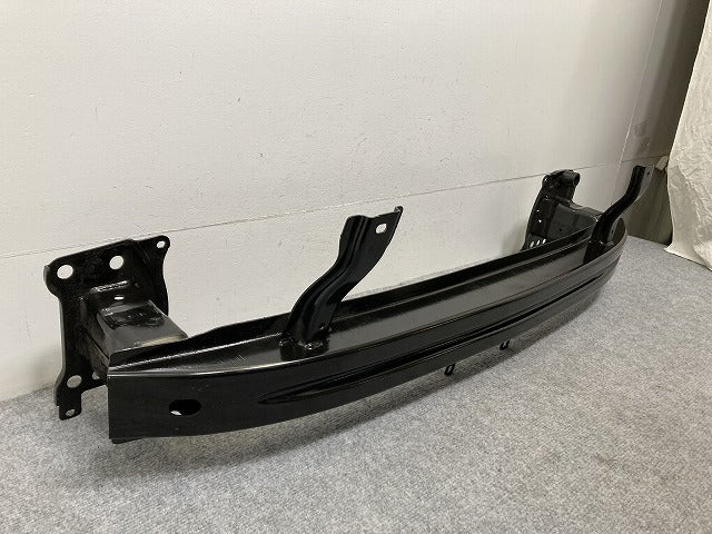 新品!パサート 3C/2008-2011 純正 フロント バンパーホースメント 3C0 807 109 D 3C0807109D フォルクスワーゲン(135162)