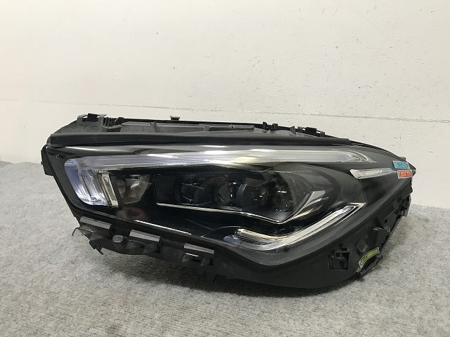 CLAクラス C118/X118 純正 前期 左 ヘッドライト/ランプ LED HELLA A 118 906 33 00/1189063300 メルセデスベンツ(135165)