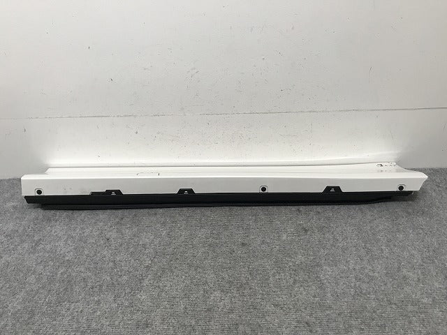 ヴォクシー/ノア 90系/ZWR90W/ZWR95W/MZRA90W/MZRA95W 純正 左 スライド ドア サイドパネル 76906-V1030 ホワイトパール 070 トヨタ(135192)