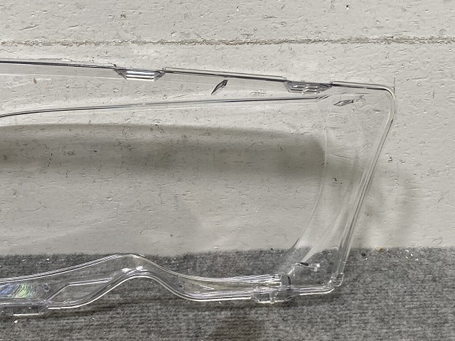 新品!3シリーズ E46 純正 後期 右 ヘッドライト レンズのみ 1 305 621 792 63126924044 BMW(135235)