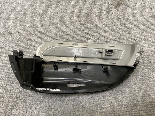 新品!パサート 3CC系 純正 右 ドアミラー ウィンカー/ターンシグナルランプ 3C8.949.102.E 3C8949102E 素地 フォルクスワーゲン(135240)