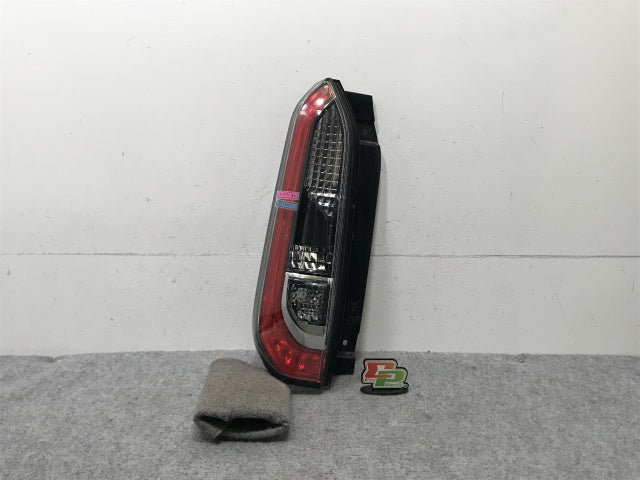 ルークス ハイウェイスター B44A/B45A/B47A/B48A/ekクロススペース B34A/B35A/B37A/B38A 純正 左 テールランプ LED 1146-406(135349)