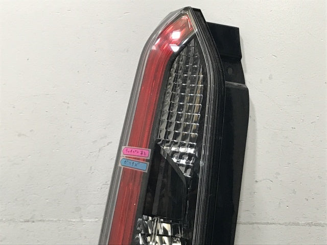 ルークス ハイウェイスター B44A/B45A/B47A/B48A/ekクロススペース B34A/B35A/B37A/B38A 純正 左 テールランプ LED 1146-406(135349)