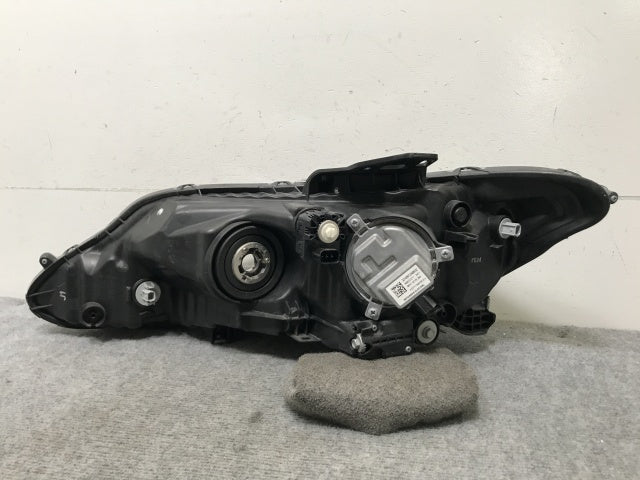 ジェイド FR4/FR5 純正 前期 右 ヘッドライト/ランプ LED レベライザー 刻印J1 STANLEY W2345 ホンダ(135380)