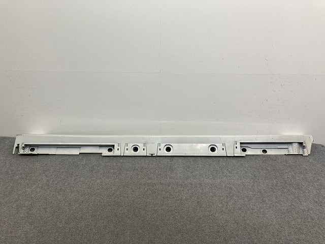 プリウス 50系/ZVW50/ZVW51/ZVW55 純正 右 サイドステップ/サイドスカート 75850-47030 ホワイトパールクリスタルシャイン 070 トヨタ(135401)