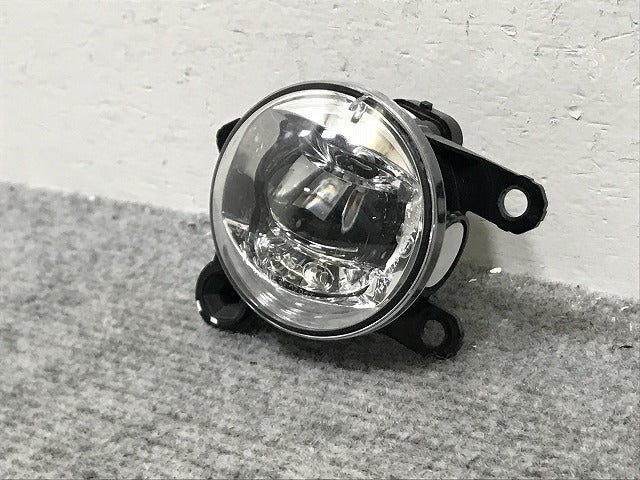 タント カスタム/シフォン カスタム LA650S/F/LA660S/F 純正 右 フォグランプ/フォグライト LED 81210-B5030/90147855 ダイハツ(135413)