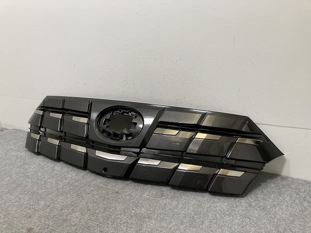 新車取り外し!アルファード 40系/AGH40W/AGH45W 純正 フロント グリル/ラジエーターグリル カメラ穴付 53111-V2010 トヨタ(135461)