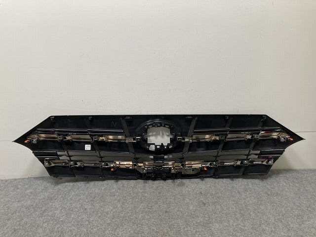 新車取り外し!アルファード 40系/AGH40W/AGH45W 純正 フロント グリル/ラジエーターグリル カメラ穴付 53111-V2010 トヨタ(135461)