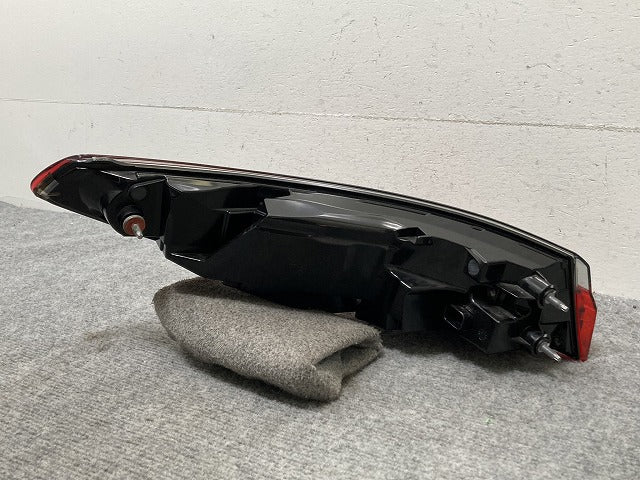 4シリーズ G22/G23/G26 純正 後期 右 テールランプ/ライト/レンズ LED 63.21-9479090-12/63219479090 BMW(135469)
