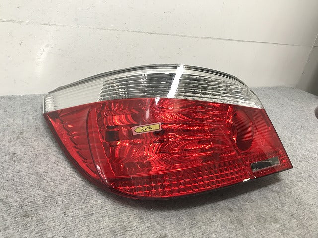 5シリーズ E60 純正 前期 左 テールランプ/ライト/レンズ ハロゲン 7 165 737/7165737 BMW(135472)