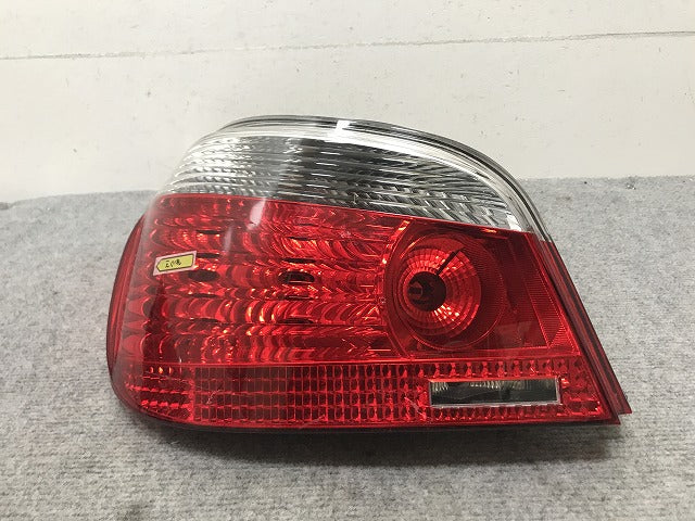 5シリーズ E60 純正 前期 左 テールランプ/ライト/レンズ ハロゲン 7 165 737/7165737 BMW(135472)