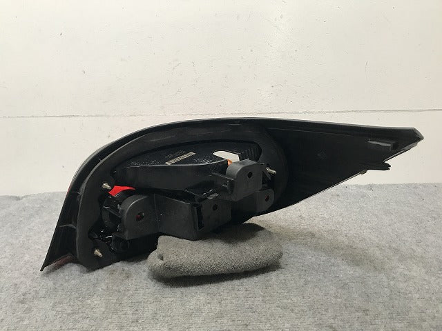 5シリーズ E60 純正 前期 左 テールランプ/ライト/レンズ ハロゲン 7 165 737/7165737 BMW(135472)