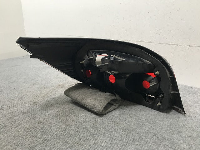 5シリーズ E60 純正 前期 右 テールランプ/ライト/レンズ ハロゲン 7 165 738/7165738 BMW(135474)