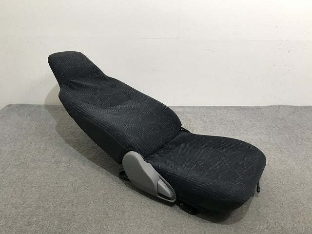 新車取り外し!ダイナ/トヨエース/デュトロ/カムロード 平成23年7月~ 標準車 1.5t 純正 運転席シート/ドライバーシート トヨタ(135488)