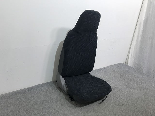 新車取り外し!ダイナ/トヨエース/デュトロ/カムロード 平成23年7月~ 標準車 1.5t 純正 運転席シート/ドライバーシート トヨタ(135490)