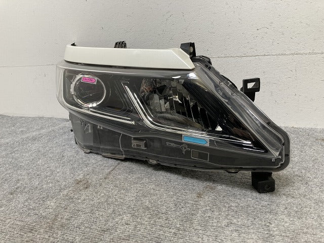 セレナ/ハイウェイスター/S/X/G C27/GC27/GFC27/GNC27/GFNC27 純正 前期 右ヘッドライト LED レベ付 刻印Z KOITO 100-23721 QAB(135502)