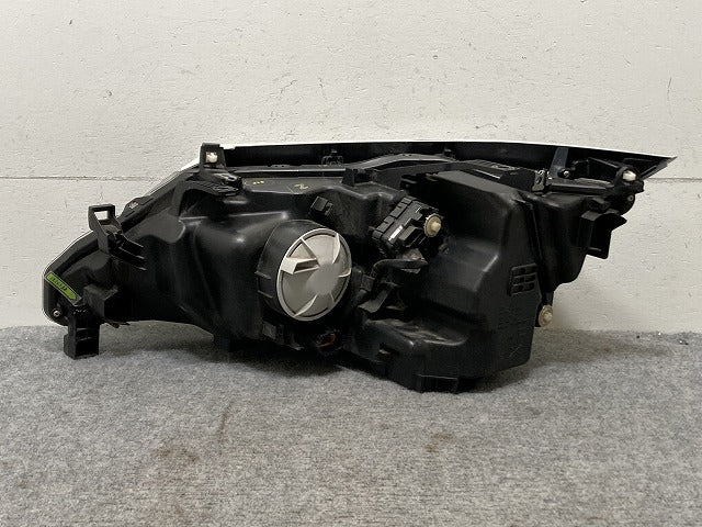 セレナ/ハイウェイスター/S/X/G C27/GC27/GFC27/GNC27/GFNC27 純正 前期 右ヘッドライト LED レベ付 刻印Z KOITO 100-23721 QAB(135502)