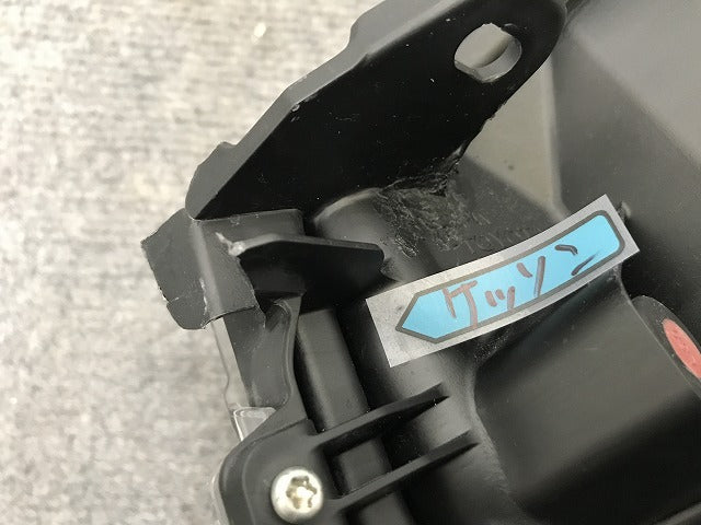 シエンタ X/G MXPC10G ハイブリッド/MXPL10G/MXPL15G 純正 右 ヘッドライト LED レベライザー 刻印S4 KOITO 52-339 81105-52P00(135588)