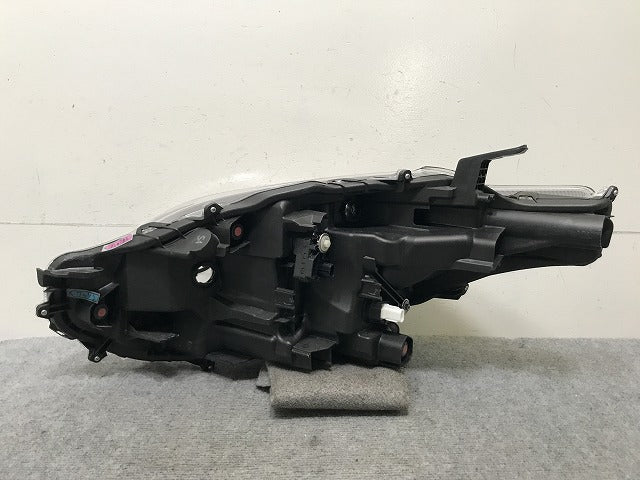 シエンタ X/G MXPC10G ハイブリッド/MXPL10G/MXPL15G 純正 右 ヘッドライト LED レベライザー 刻印S4 KOITO 52-339 81105-52P00(135588)