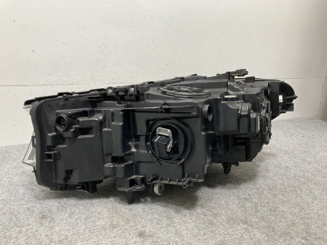 ジャンク!5シリーズ G30/G31 純正 右 ヘッドライト/ランプ LED 7439196-04 BMW(135628)
