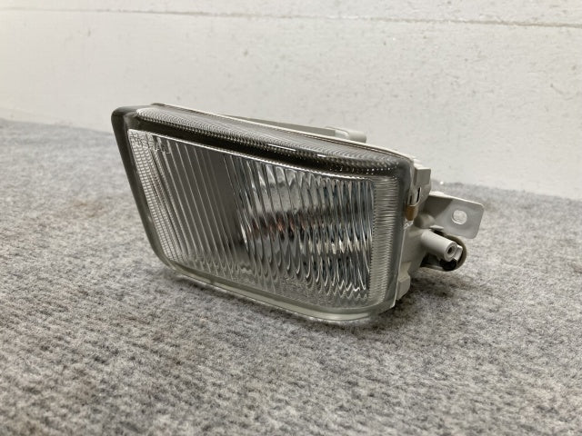 新品!スカイライン R32/FR32/HR32/HCR32/HNR32/ECR32/ER32 BNR32 純正 左 フォグランプ ハロゲン 114-66212 26159-08U00(135649)