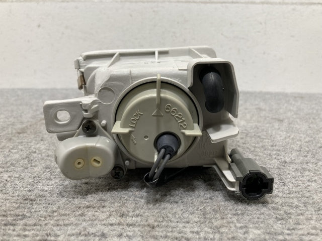 新品!スカイライン R32/FR32/HR32/HCR32/HNR32/ECR32/ER32 BNR32 純正 左 フォグランプ ハロゲン 114-66212 26159-08U00(135649)
