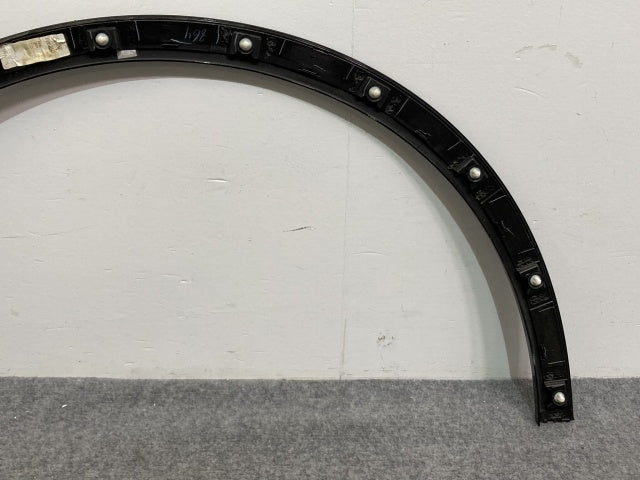 XT5 C1系 純正 右 フロント フェンダーアーチモール/オーバーフェンダー AMW04169 ブラック メタリック キャデラック(135677)