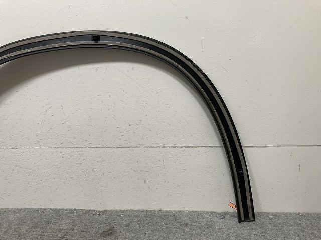 GLAクラス X156 純正 右 フロント フェンダーアーチモール/オーバーフェンダー A156 885 24 22 素地 メルセデスベンツ(135695)
