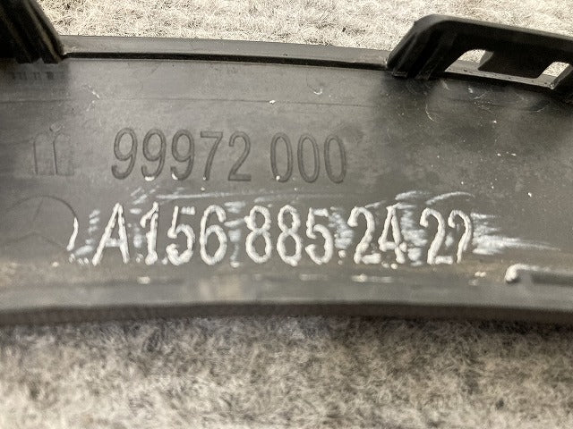 GLAクラス X156 純正 右 フロント フェンダーアーチモール/オーバーフェンダー A156 885 24 22 素地 メルセデスベンツ(135695)