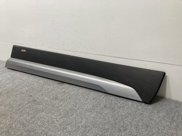 キャデラック XT4 E2UL 純正 右 フロント ドア サイドパネル/モールディング BDE00213 Cadillac(135709)