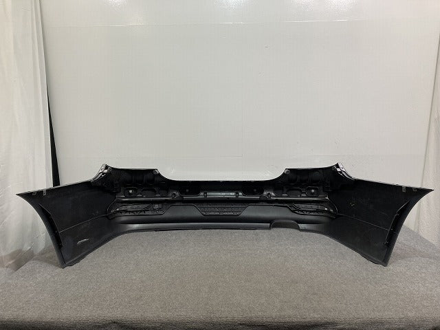 新品!5シリーズ E60 純正 リア バンパー 5112 7 178 174-04/51127178174 シルバー メタリック BMW(135760)