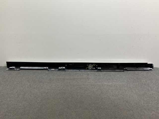 セレナ/ハイウェイスター ルキシオン e-POWER C28/FC28/FNC28/GFC28 純正 左 サイドステップ/スカート 76851 7DF0A ホワイト QBE(135788)