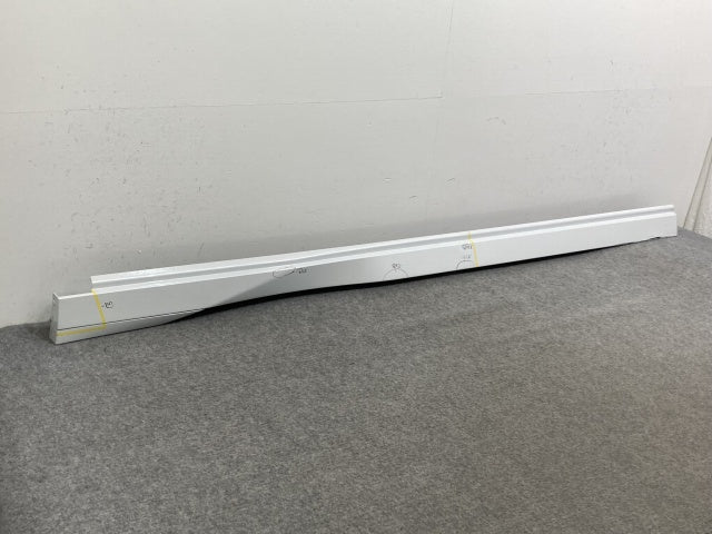 セレナ/ハイウェイスター ルキシオン e-POWER C28/FC28/FNC28/GFC28 純正 左 サイドステップ サイドアンダーアクセント付 76851 7DF0A(135866)